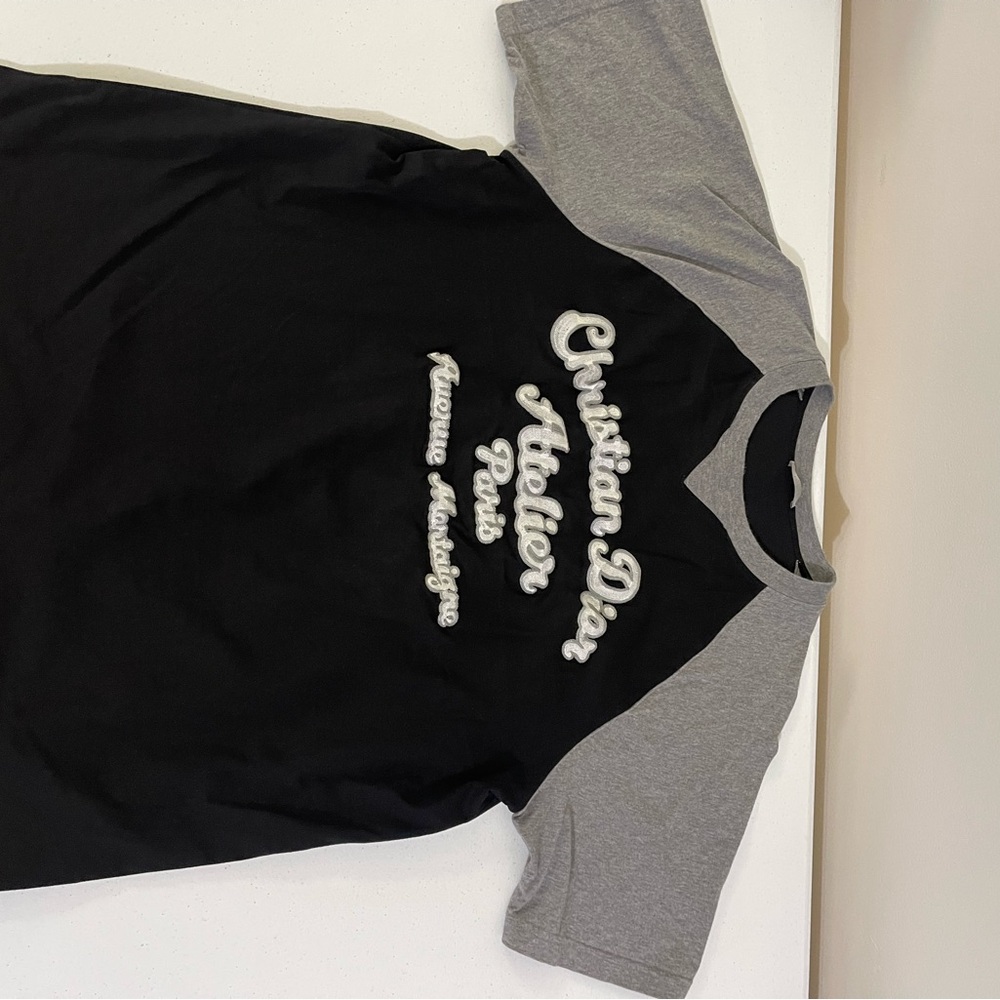 Dior Black and Gray Short Sleeve Tee with Stylish Logo